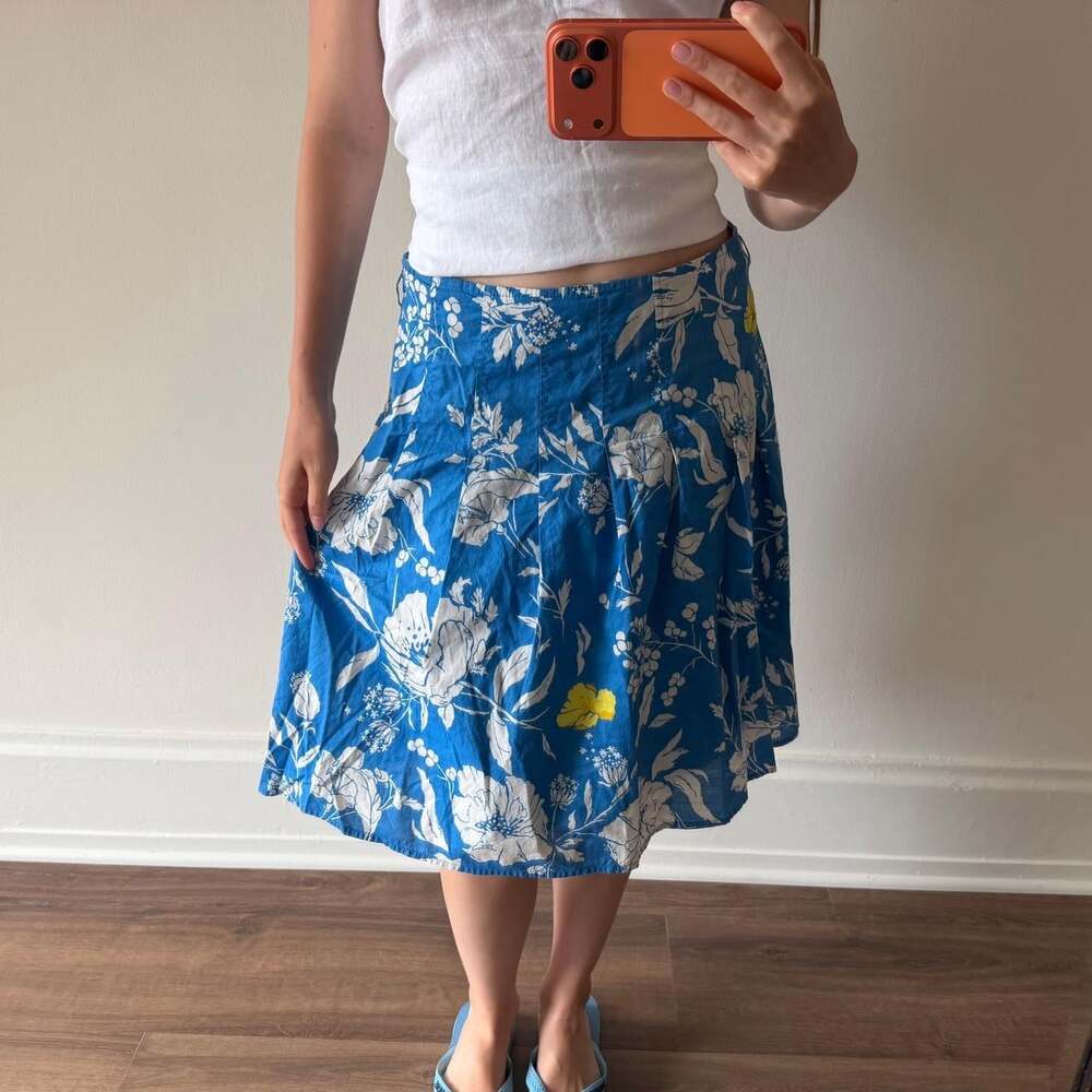 Vintage Y2K Old Navy lightweight 100% cotton low waisted blue floral midi skirt